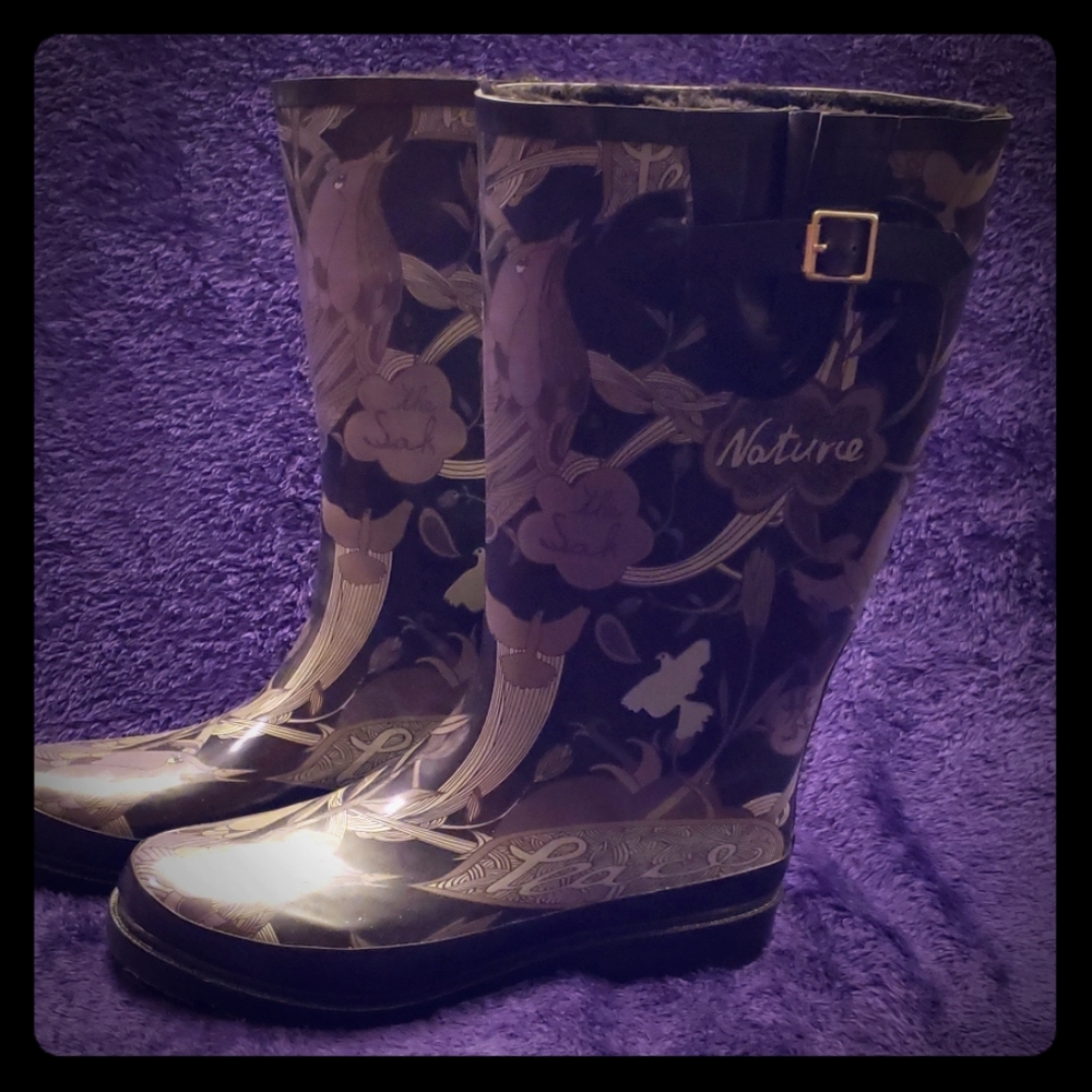 The Sak rainboots size 9